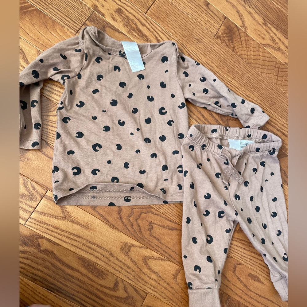H&M cute leopard outfit